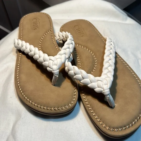 Cliffs by White Mountain Freedom Braided Slip On Thong Sandals Brown or White - Picture 5 of 9